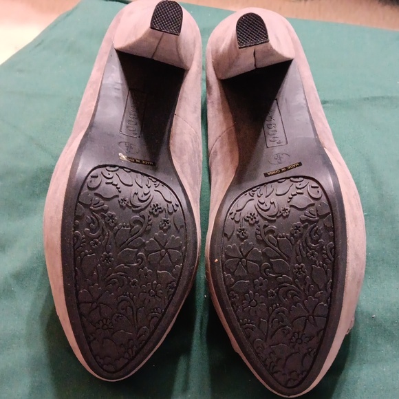 Heels - Dark Gray - Picture 5 of 5